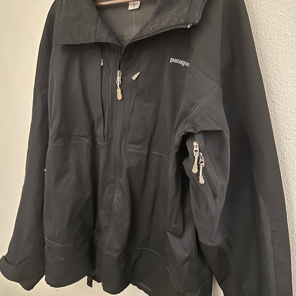 Patagonia Black Outdoors Zippered Pockets Jacket Size Men's XL - Picture 4 of 7